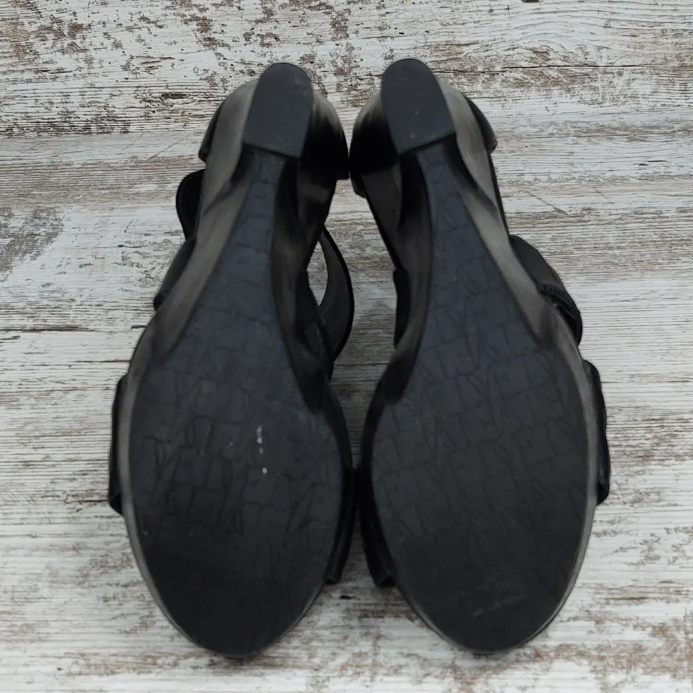 Diane Von Furstenberg Black Cutout Leather Wedge Sandals - Picture 11 of 15